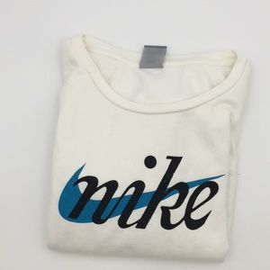 This is a Nike sweatshirt, size XS.
